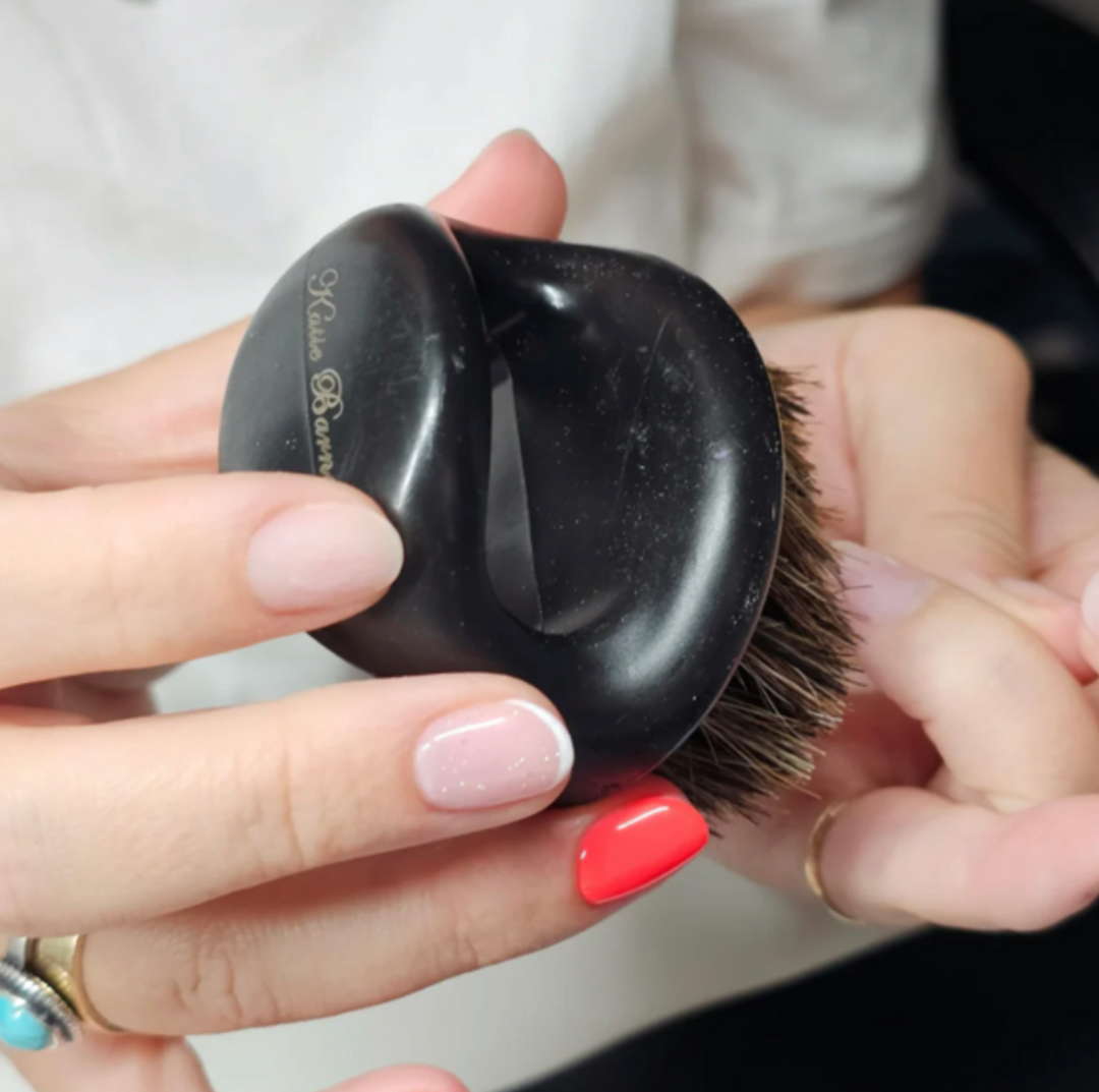 How to Get the Confidence to Take Your First Paying Nail Client