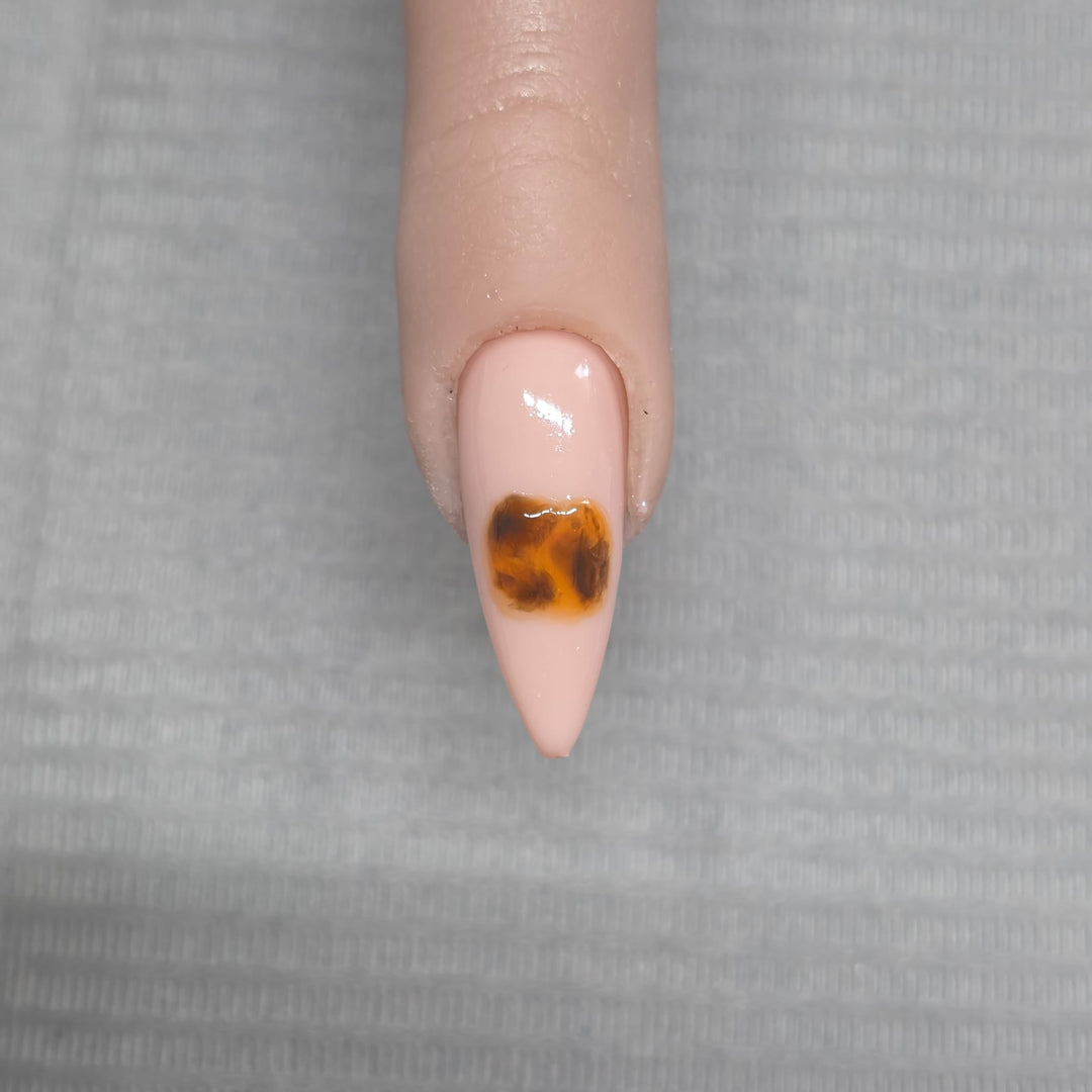 What Is a Line of Light & Why It Matters in Nail Photos