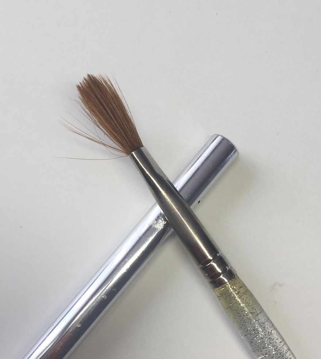 What's the best brush for acrylic nails?