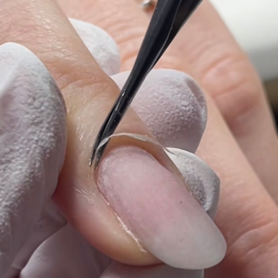 Katie Barnes KB Curved Cuticle Scissors closeup